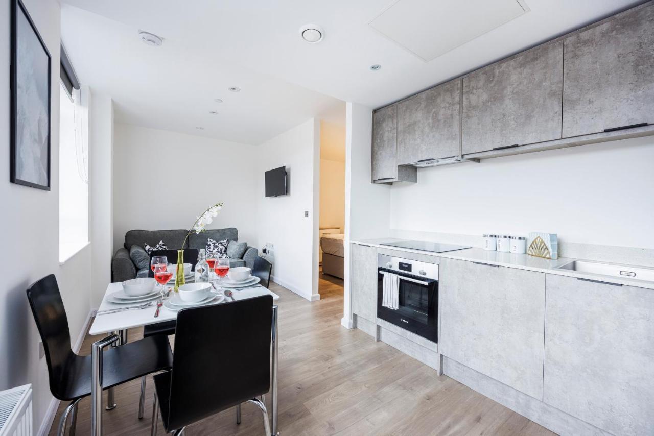 Cresta House - Modern Apartments Luton  Esterno foto
