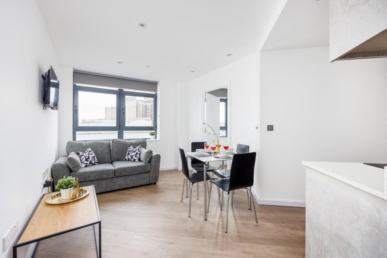 Cresta House - Modern Apartments Luton  Esterno foto