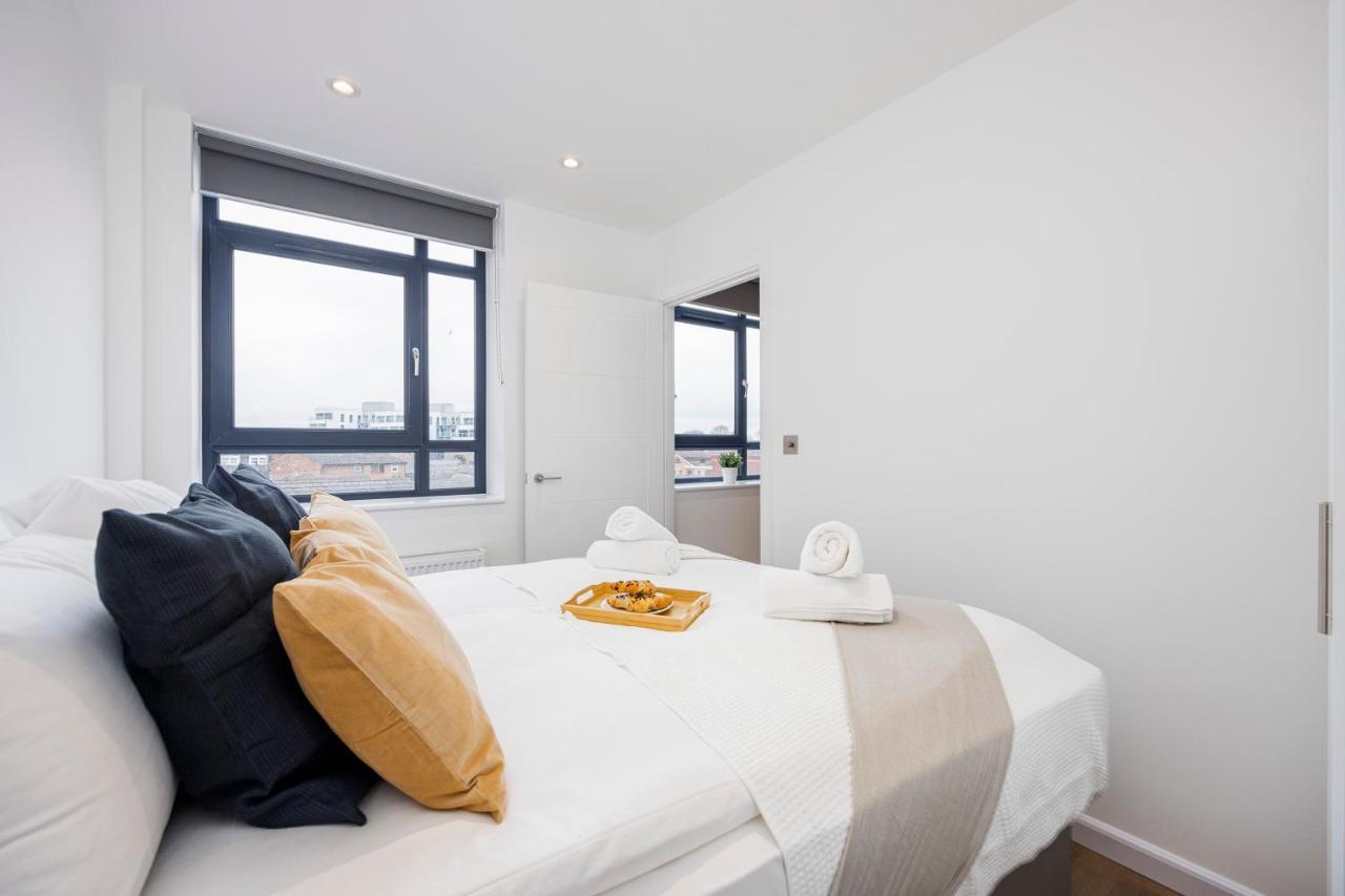Cresta House - Modern Apartments Luton  Esterno foto